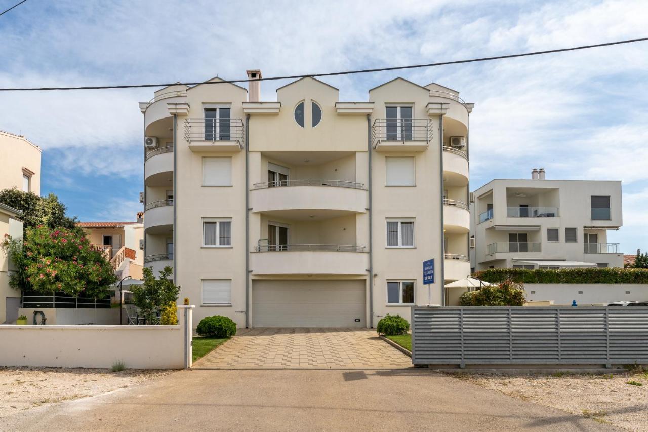 Villa Mirela Петрчане Экстерьер фото