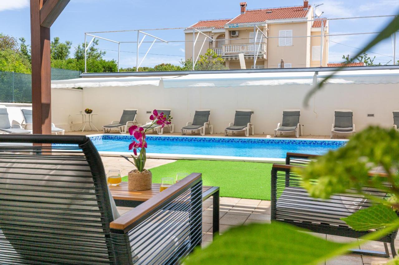 Villa Mirela Петрчане Экстерьер фото